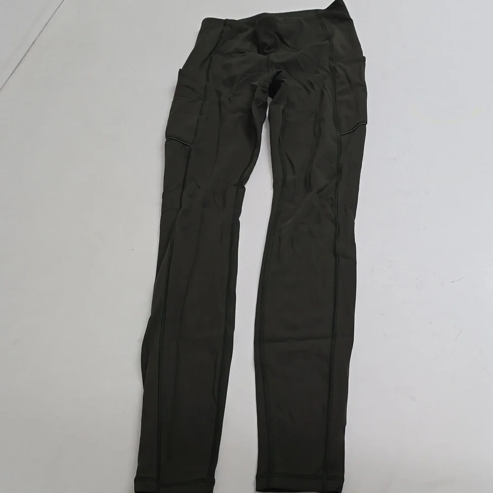 Lululemon Speed Up Tight *Full-On Luxtreme 28